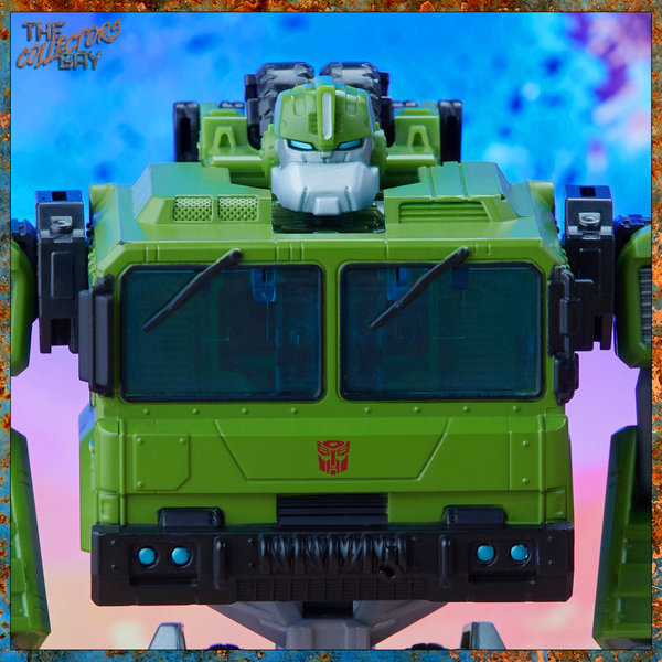 Hasbro Transformers Legacy Bulkhead (Voyager Class)