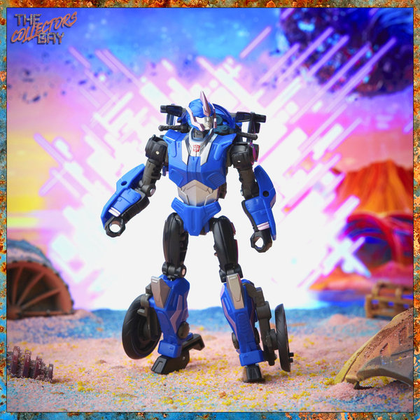 Hasbro Transformers Legacy Arcee (Deluxe Class)