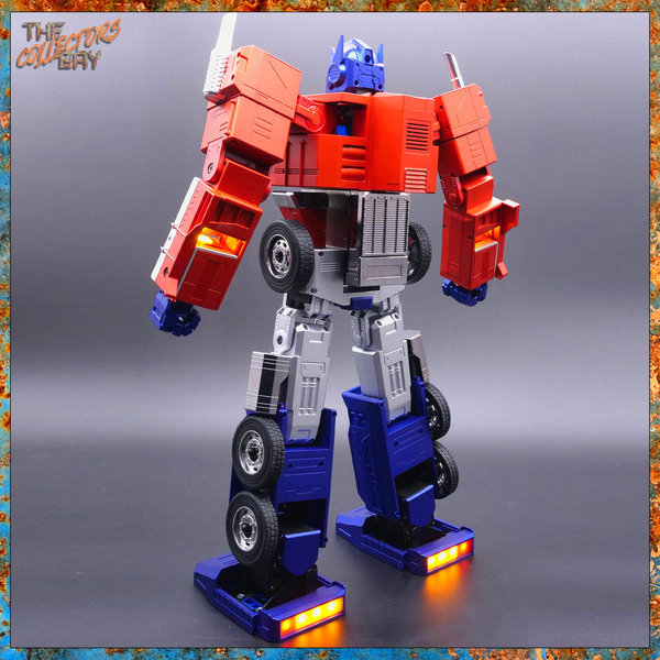 Robosen Transformers Optimus Prime